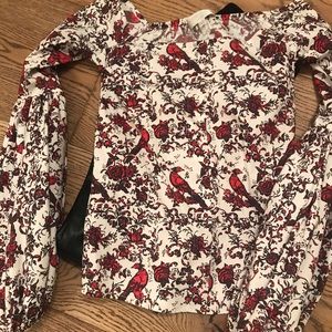 Caroline Constas top